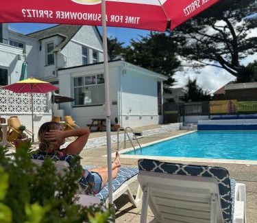 Newquay House | Pine Lodge Hotel