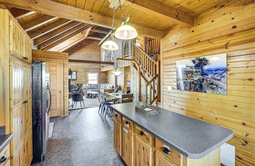Dawes County House | Pine Ridge Cabin on 62 Acres: Hot Tub & Views!