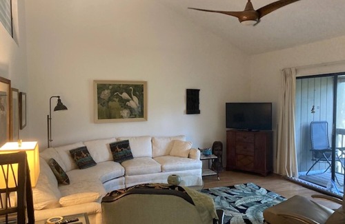 Osprey Condo | PIne Run, Osprey. Comfortable & convenient 2 BR condo, walk to Casey Key