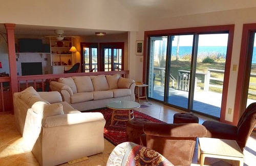 Edwardsville House | Pine Shore Beach House on Chesapeake Bay w/170ft pier