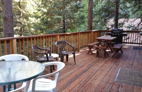 Cold Springs Cabin | Pinecrestarearentals #8 9/5-12/10 no holidays book 2 nights get 3rd night free.