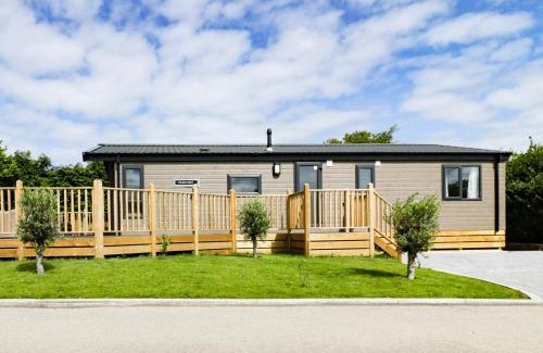 Redruth House | Pinehurst Lodge