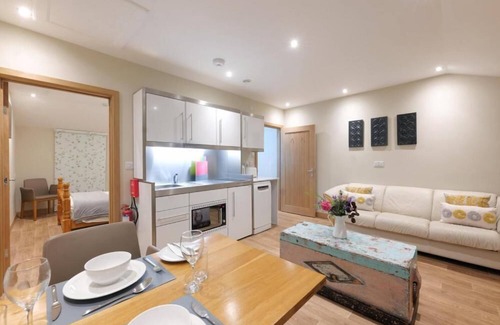Carlyon House | Pinetum Garden Cottages