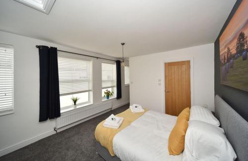 Macclesfield Apartment | Pinfold Suite - Chester Road Apartments By