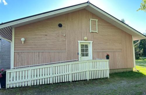 Kuusamo House | Pink Nissi
