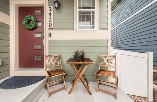 Central Colorado Springs House | Pioneer Retreat - Downtown High-End Haven