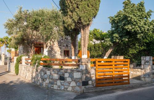 Ampavris House | Pirgali Stone house
