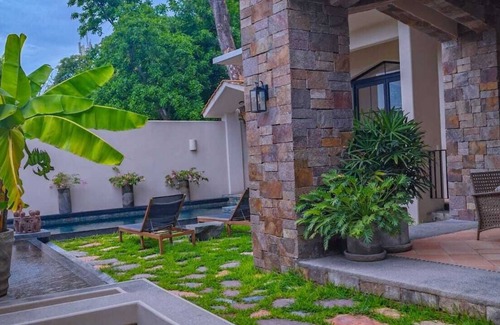 Cerro del Vigia Apartment | PISCIS CONDOnDawn overlooking the most beautiful bay in Mexico.