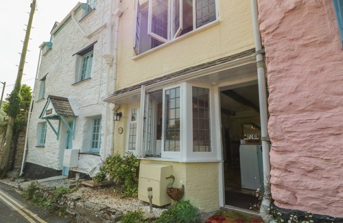 West Looe Cottage | PIXIE COTTAGE, pet friendly, character holiday cottage in Looe
