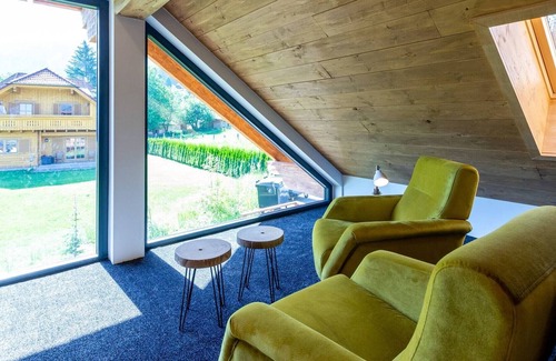 Sankt Margarethen im Lungau Ski Chalet | Plushy Holiday Home in Sankt with 2 Saunas and bubble baths