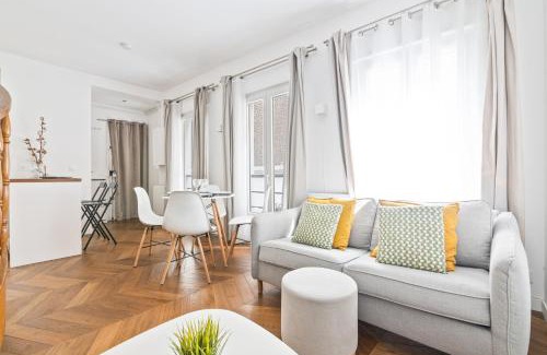 Quartier de la Place-Vendome Apartment | Place de la Concorde Luxurious Apartment-2BR-6P-Free Netflix