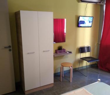 Athens City Centre Apartment | Plaka - Acropolis comfort rooms