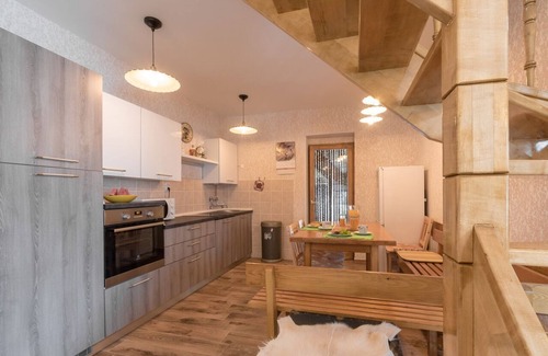 Novi Vinodolski House | Planinska kuća za odmor kraj nebeskih labirinta za opuštajući odmor