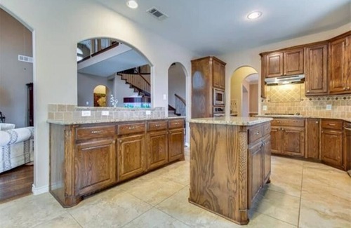 McKinney House | Play, Relax and Detox in a beautiful 5 bedroom home with outstanding amenities!