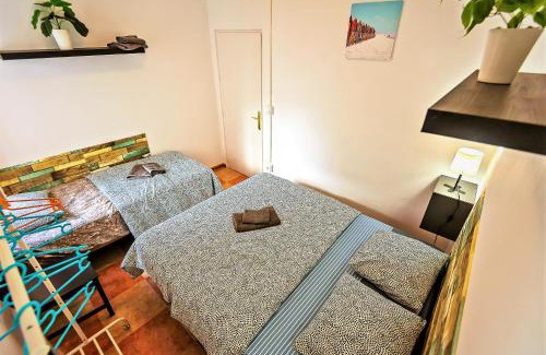 El Puerto de Santa Maria Apartment | Plaza Polvorista 4-Bedroom Apartment w Balcony