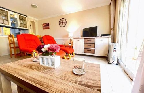 Orihuela Costa House | Pleasant 4 Bedroom Townhouse with Com Pool VM7