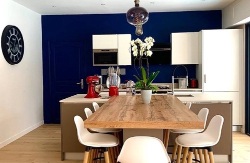 Valbonne House | Pleasant, contemporary Villa, sunny, quiet in a green setting