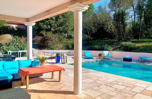 Valbonne House | Pleasant, contemporary Villa, sunny, quiet in a green setting