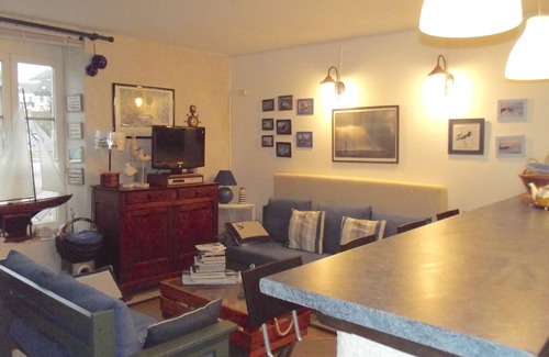 La Trinite-sur-Mer House | Pleasant fisherman's cottage near the port