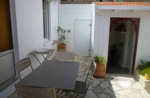 Quartier du Casino House | Pleasant holiday home 4/5 p. ideally located, less than 100 m from the beach