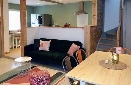 Boeil-Bezing House | Pleasant house of 72m2, with private terrace
