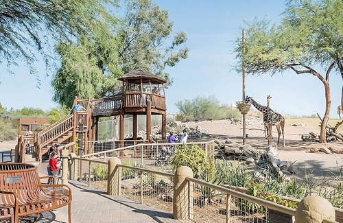 Tempe Resort | Pleasant Stay, Convenient Location! Full Kitchen, Outdoor Pool, Free Breakfast