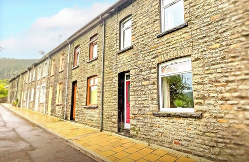 Trehafod House | Pleasant View: Rhondda Valley by STAE-Homes