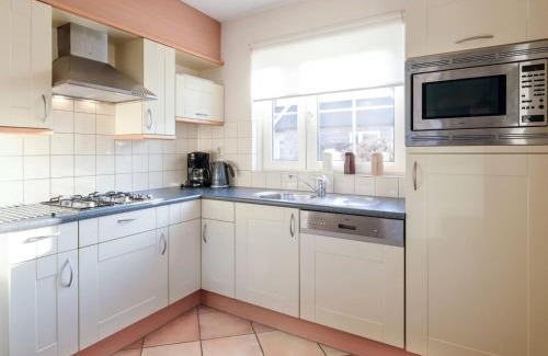 Sint Maartensvlotbrug House | Pleasant villa near sea and beach