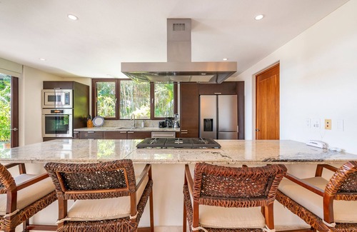 Emiliano Zapata Villa | Please Inquire Before Booking – Luxury Villa