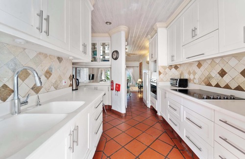 Gibbs Bay Villa | Please Inquire Before Booking – Luxury Villa