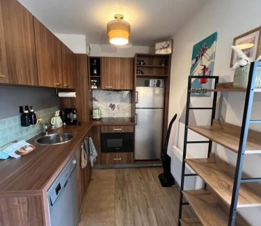 Isola Apartment | Plein Centre, sublime et confortable, 6 personnes, 2 chambres, Plein Centre, luxueux 6 personnes, 2 chambres , terrasse, vue époustouflante, Tout pédestre, piste à 100m, parking couvert