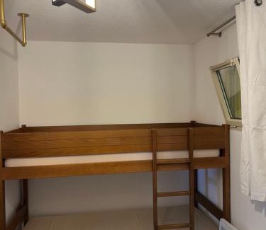 Isola Apartment | Plein Centre, sublime et confortable, 6 personnes, 2 chambres, Plein Centre, luxueux 6 personnes, 2 chambres , terrasse, vue époustouflante, Tout pédestre, piste à 100m, parking couvert