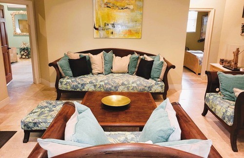 Nassau Villa | PLUMERIA - Steps from Orange Hill Beach