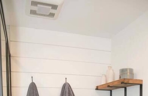 Waco Cabin | Plush Cabin 4 min to Homestead Heritage 18 min to Magnolia