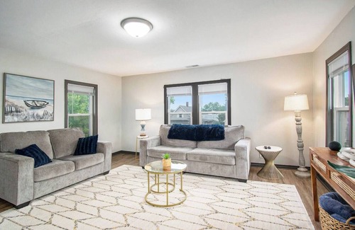 Michigan City Apartment | Plush Retreat Central Location Private FreeParking