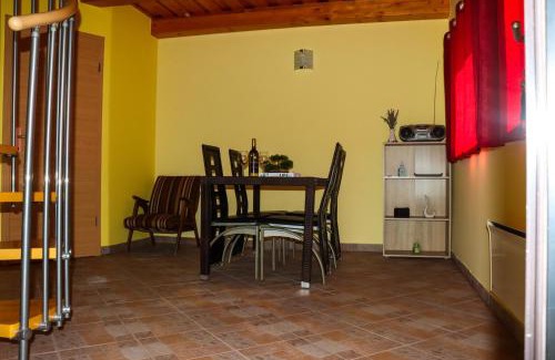 Lendava Apartment | Počitniška hiška pod Hadikom