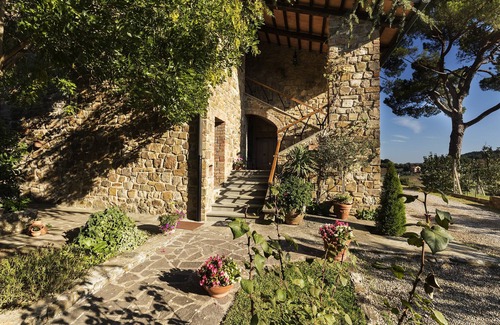 San Quirico d'Orcia House | Podere La Rosa, apartment in open countryside but 5 minutes walk from the center.