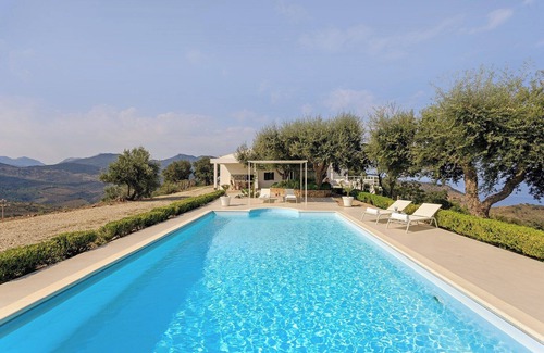 Pollina Villa | Poggio Pigio - Four Bedroom Villa, Sleeps 8