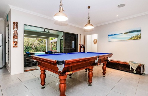Agnes Water House | POINT BREAK Beach House - beachfront estate private pool
