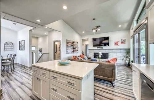 Point Venture House | Point Venture Lakehouse