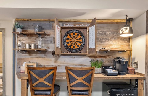 Roslyn Ridge Cabin | Pointe Pines Mountain Cabin near Roslyn & Suncadia. Hot Tub, WiFi, Fire Pit.