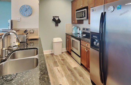 Galveston Condo | Pointe West 102 - Sealavie | Bayfront Condo + Pool Access