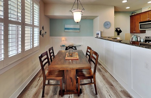 Galveston Condo | Pointe West 102 - Sealavie | Bayfront Condo + Pool Access