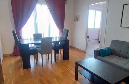 Poissy Apartment | Poissy Deux Chambres à 5 mn du RER A