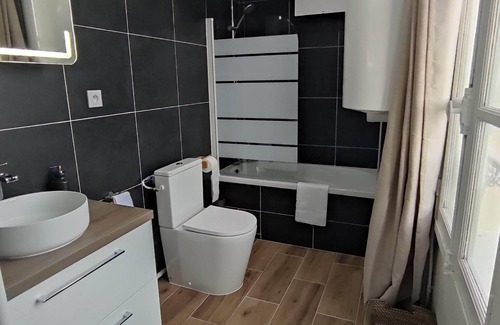 Poissy Apartment | ⭐POISSY F2 any comfort, hyper center 3️⃣