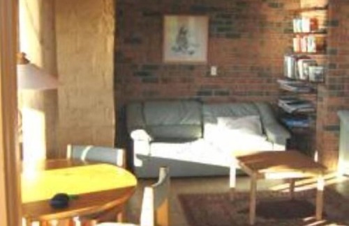 Mallacoota Apartment | Polehouse Mudbrick Units 2br