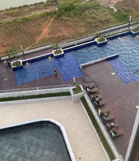 Batam Apartment | Pollux Habibie Apartment - 1617 Free Wifi & Netflix, Pool & City View