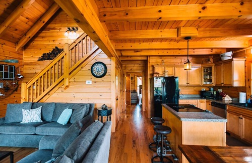 Primrose Cabin | Pond Paradise - Private Pond | Hot Tub | Off-Road Parks | Fire Pit