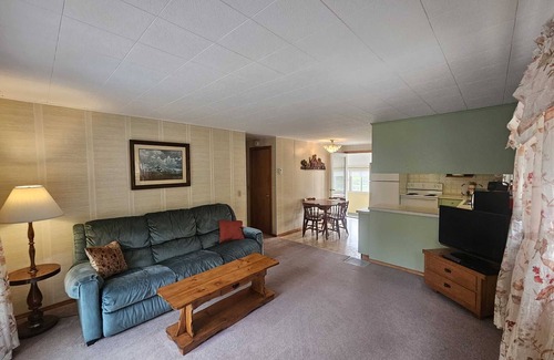 Bar Harbor Apartment | Pond View - sweet little apt near Acadia National Park