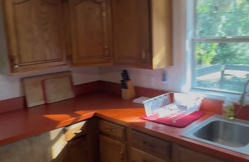 Gainesville House | Ponderosa, off the beaten path but 15 minutes to Gainesville!
